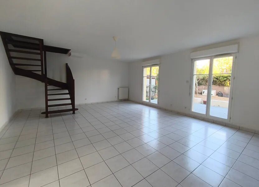 Maison à louer, 101m², Lisses
