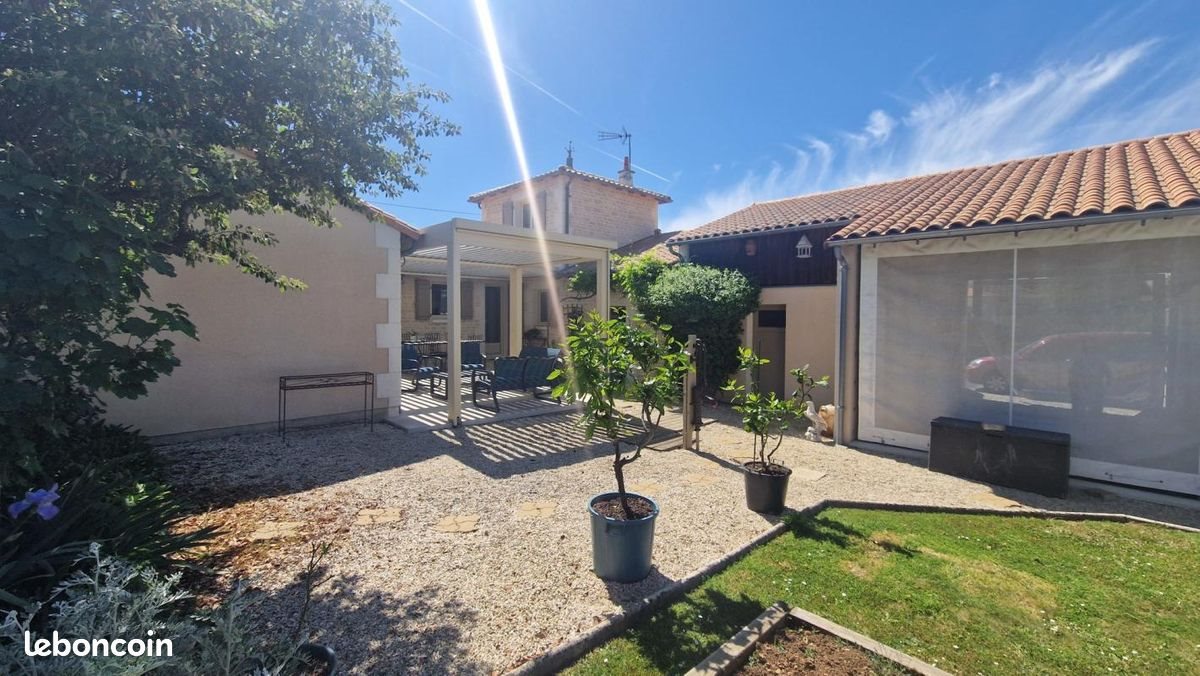 Maison à vendre, 158m², La Crèche