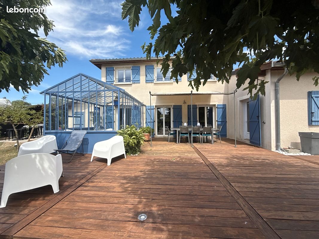 Maison à vendre, 232m², Montmerle-sur-Saône