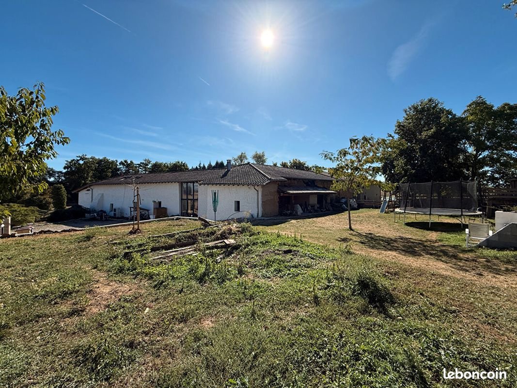 Maison à vendre, 246m², Illiat