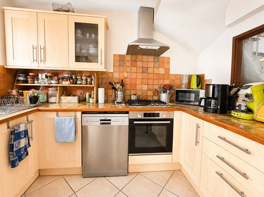 Advert pic 0