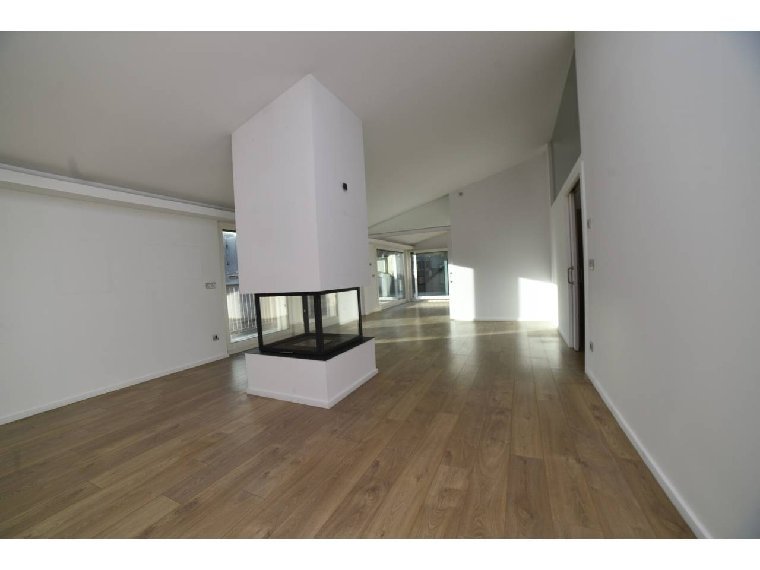 4-bedroom penthouse for sale in Escaldes-Engordany · 2 of 20
