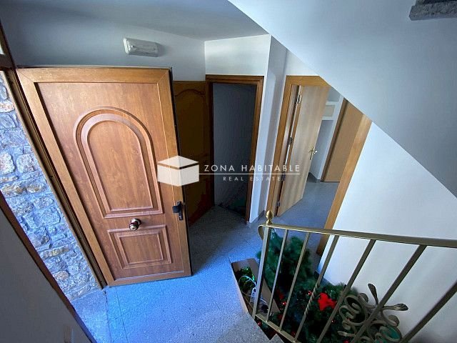 Building for sale in Canillo · 2 of 3