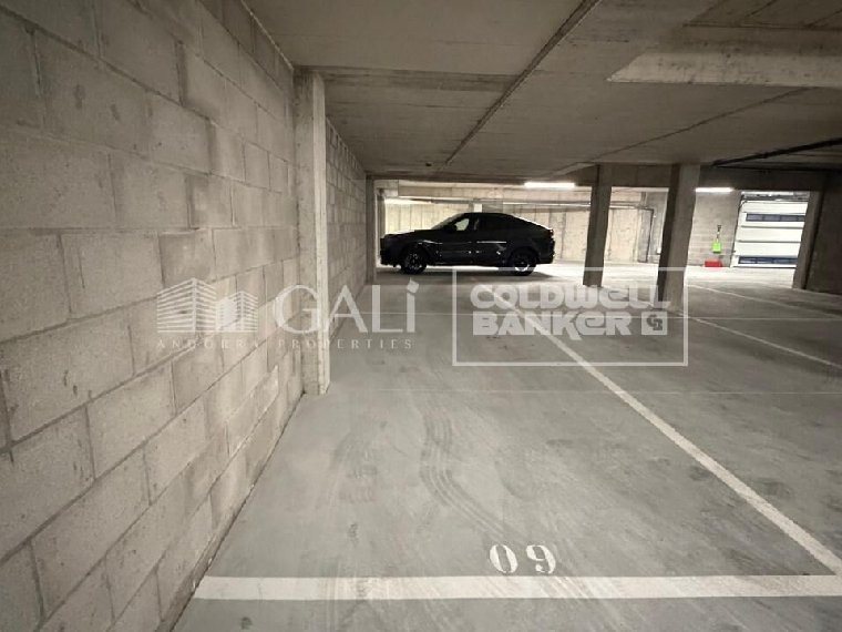 Parking space for sale in Ordino · 11 of 23