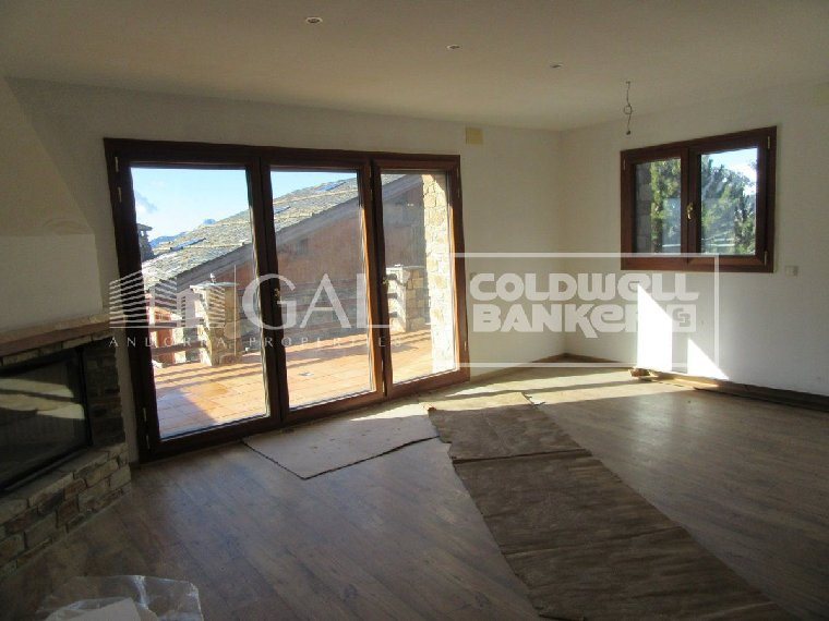 4-bedroom townhouse for sale in Canillo · 2 of 60
