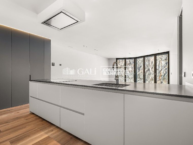 2-bedroom flat for sale in Andorra la Vella · 2 of 60