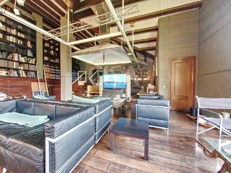 4-bedroom duplex for sale in La Massana · 2 of 3