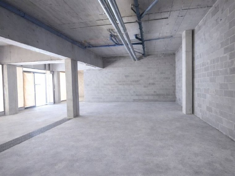 Commercial premises for sale in Andorra la Vella · 2 of 3