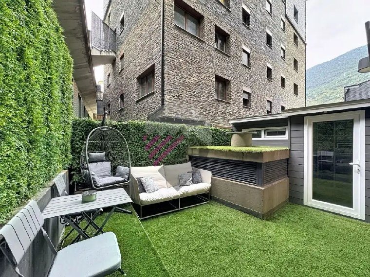 2-bedroom flat for sale in Encamp · 12 of 53