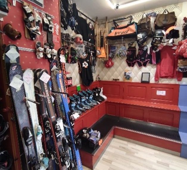 Commercial premises for sale in Ordino · 2 of 3
