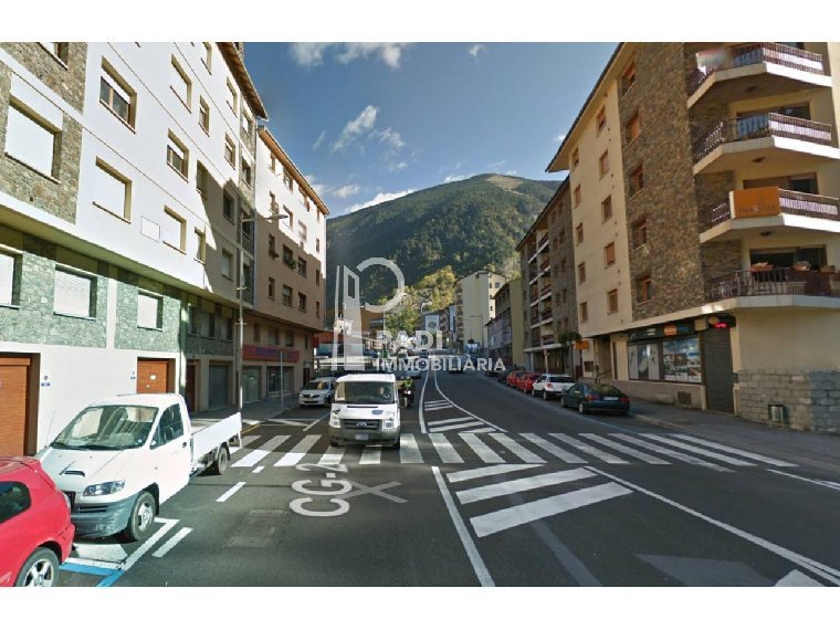 3-bedroom commercial premises for sale in Encamp · 4 of 6