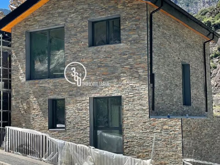 3-bedroom chalet for sale in Sant Julià de Lòria · 8 of 25