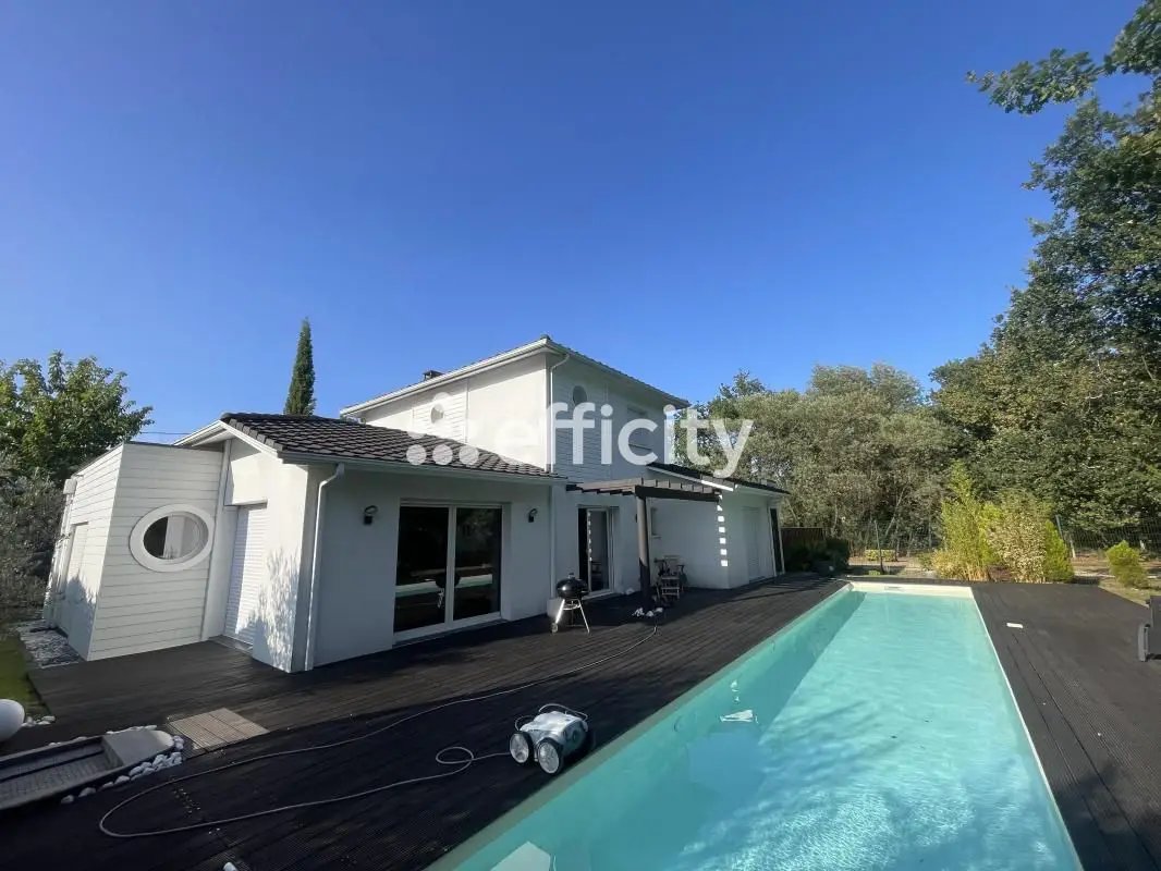 Maison à vendre, 155m², Le Pian-Médoc
