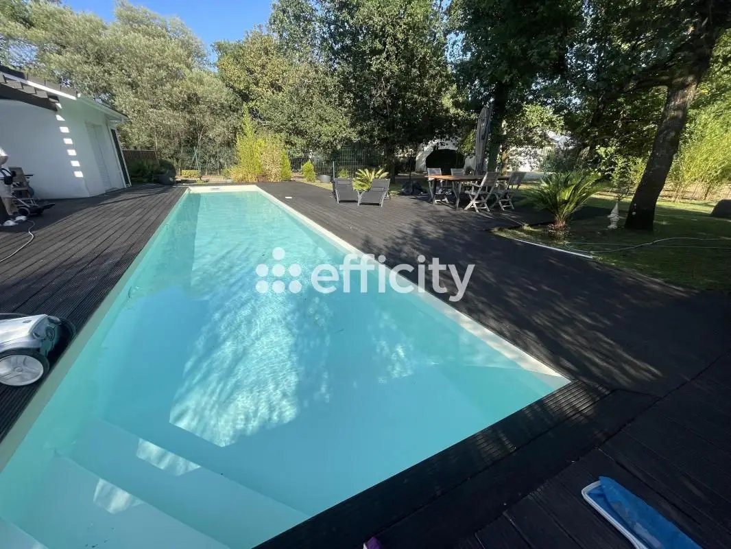 Maison à vendre, 155m², Le Pian-Médoc