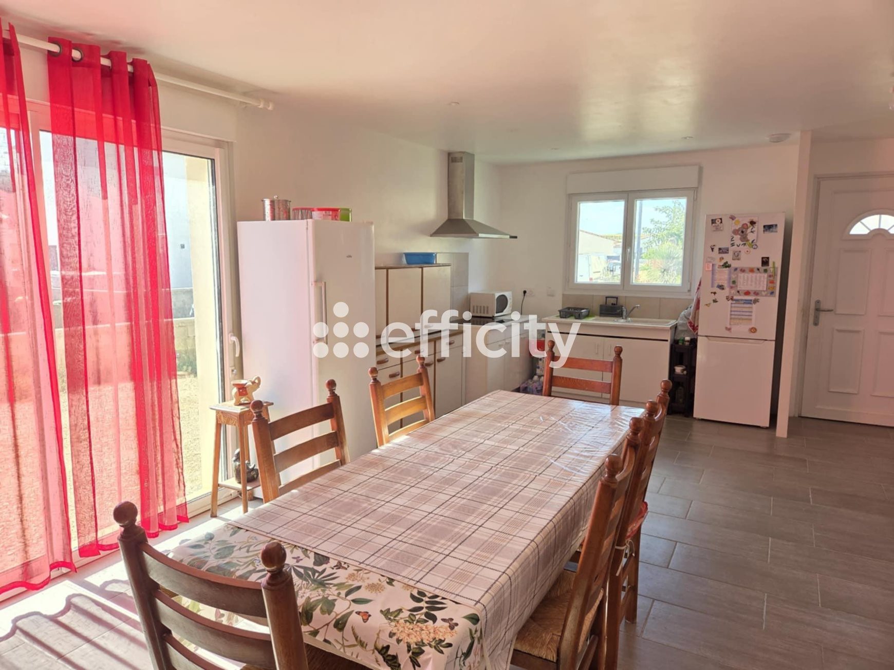 Maison à vendre, 82m², Plaissan