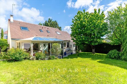Maison 7 pièces 148 m² · à Orgeval · 148 m² · 699 000 €