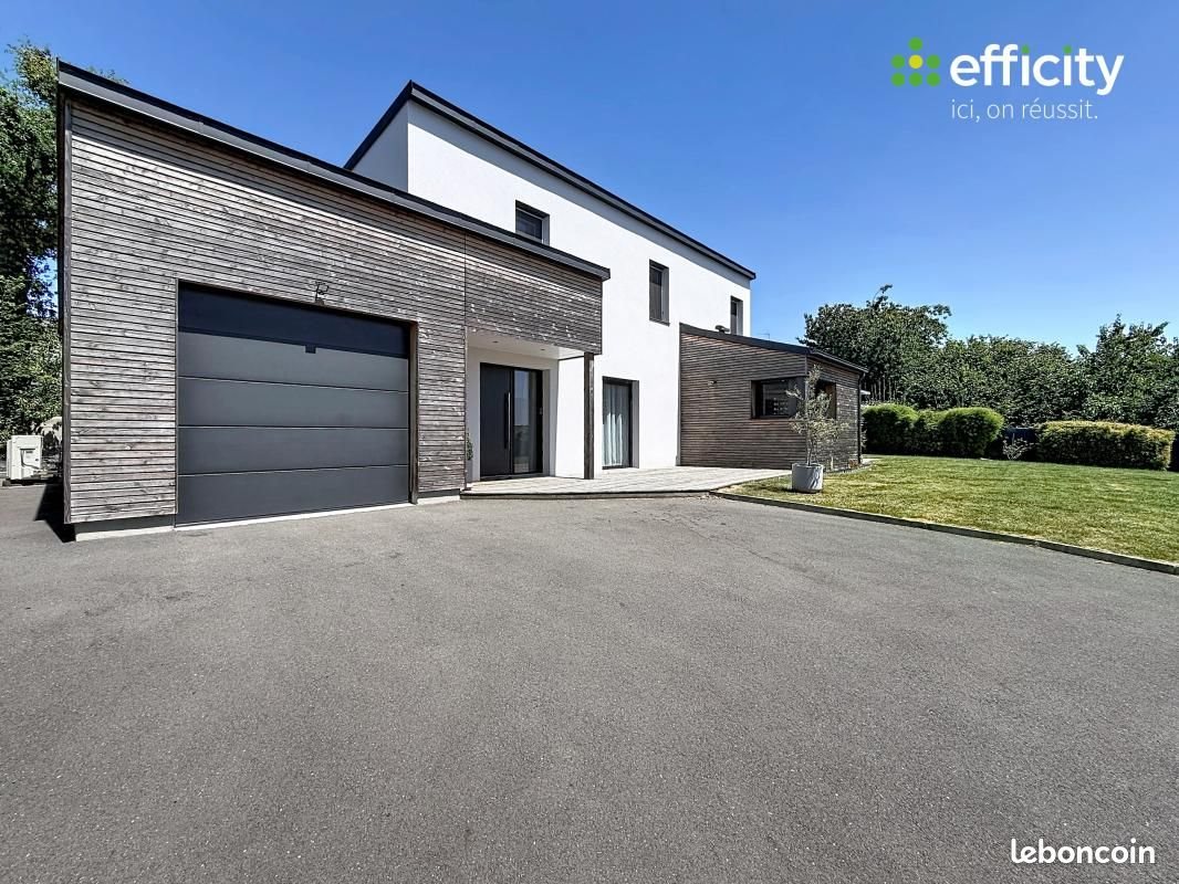 Maison à vendre, 156m², Châteaubourg