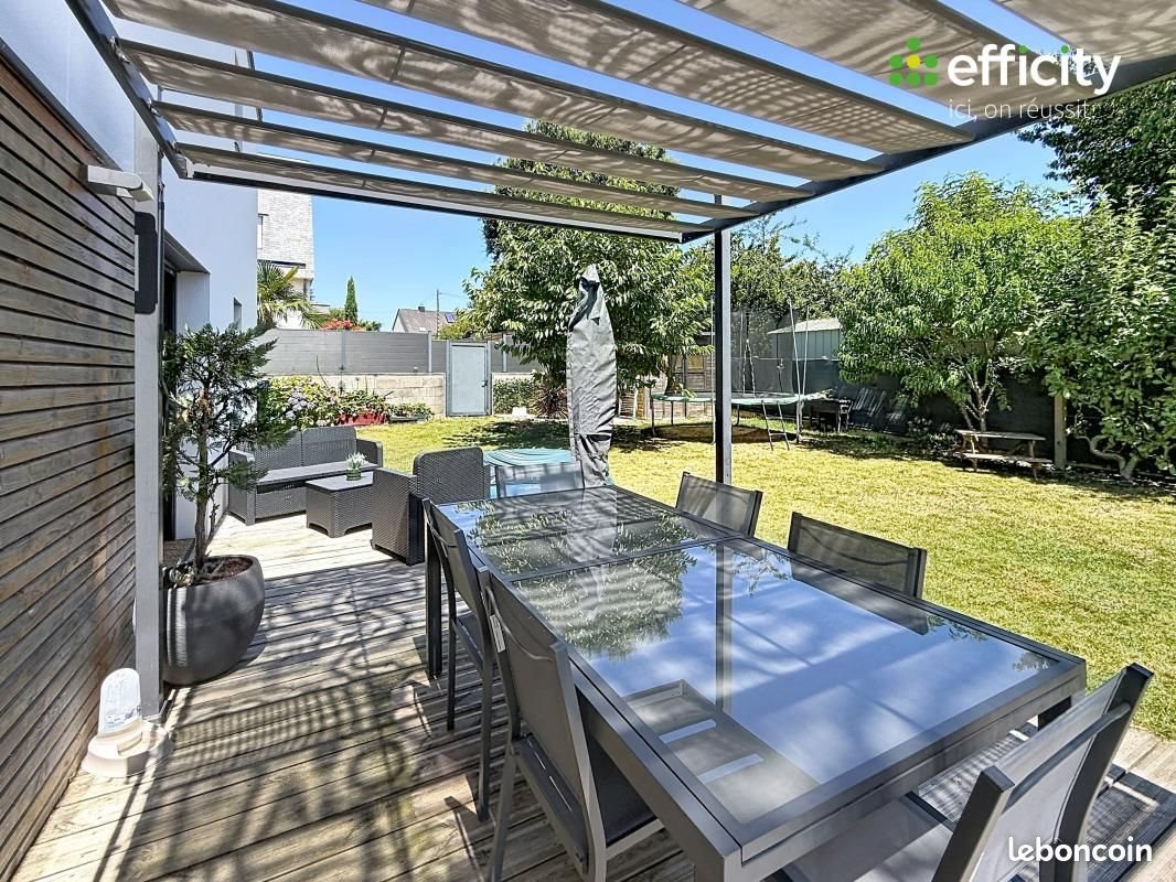 Maison à vendre, 156m², Châteaubourg