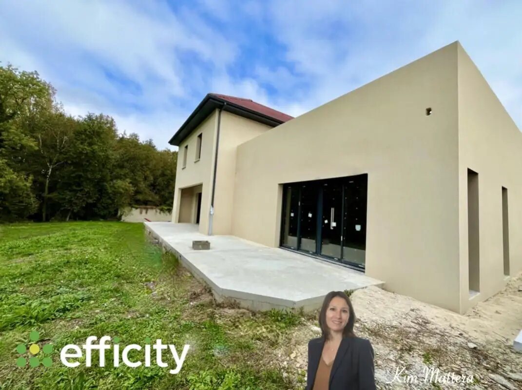 Maison à vendre, 181m², Vézeronce-Curtin