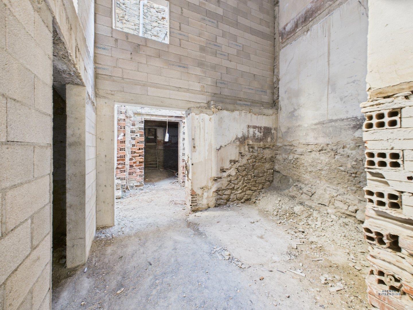 Maison à vendre, 192m², Saint-Geniès-de-Fontedit