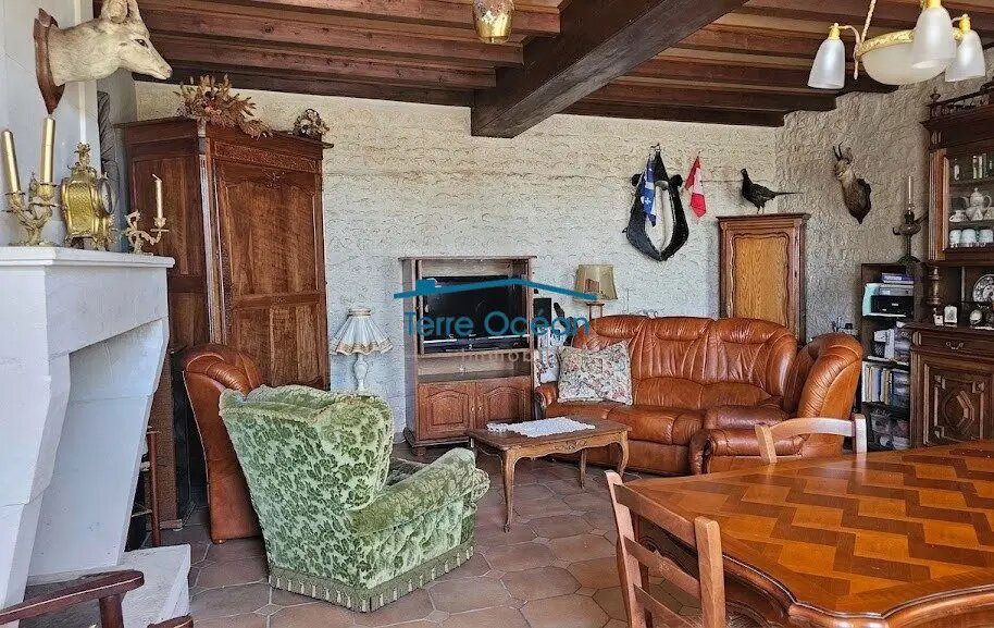 Maison à vendre, 155m², Saint-Romain-de-Benet