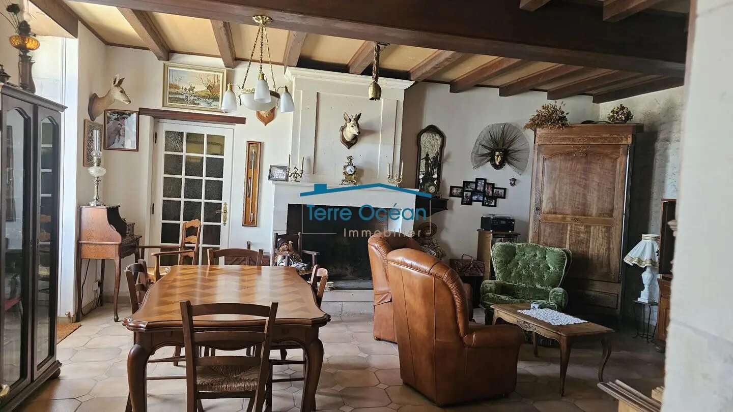 Maison à vendre, 155m², Saint-Romain-de-Benet