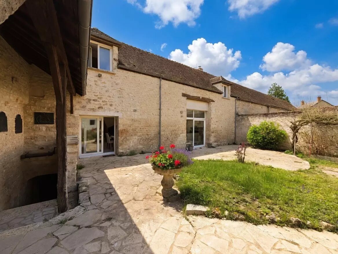 Maison à vendre, 240m², Nemours