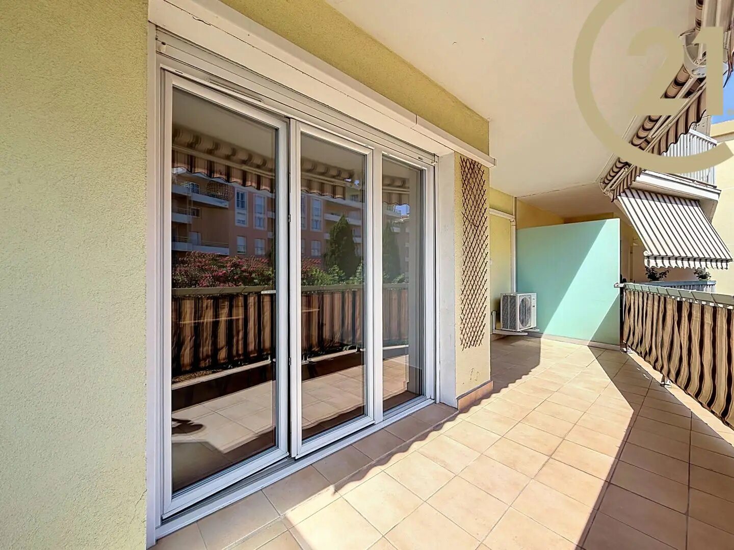 Appartement à louer, 63m², Fréjus