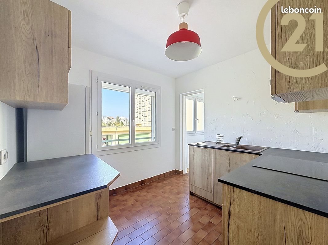 Appartement à louer, 63m², Fréjus