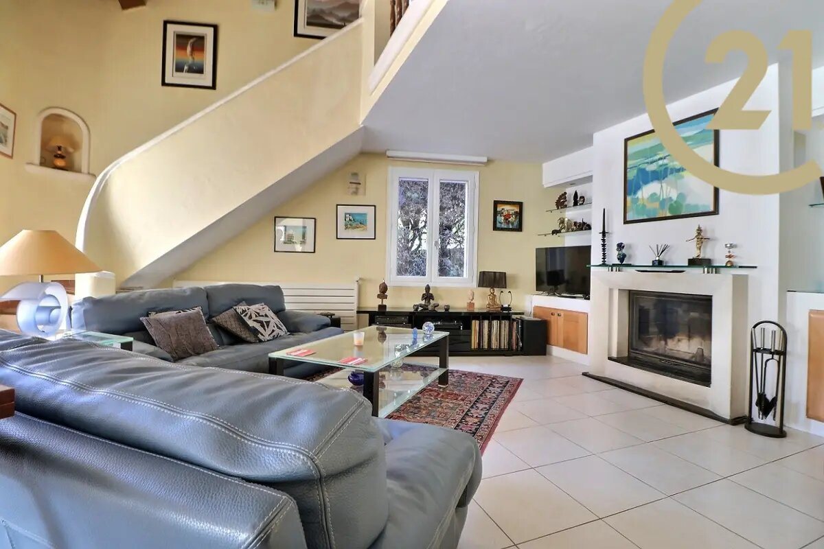 Maison à vendre, 159m², Saint-Raphaël