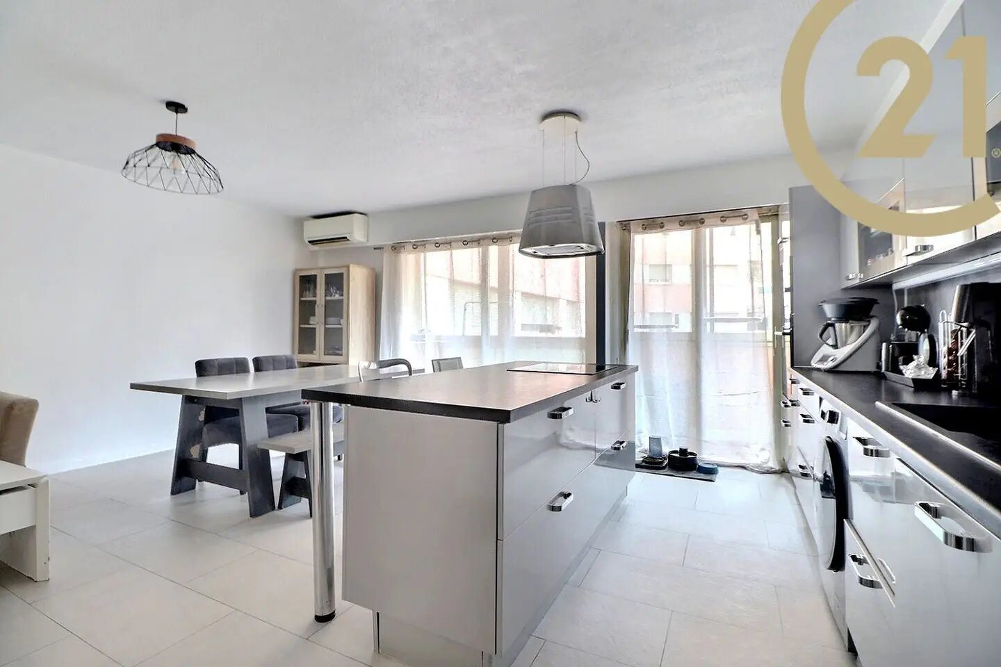 Appartement à vendre, 76m², Saint-Raphaël