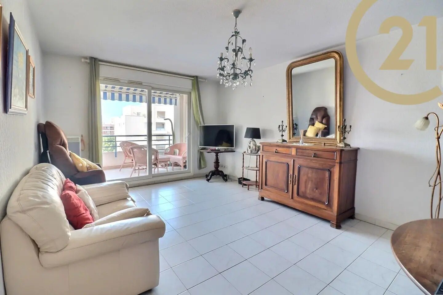 Appartement à vendre, 65m², Fréjus