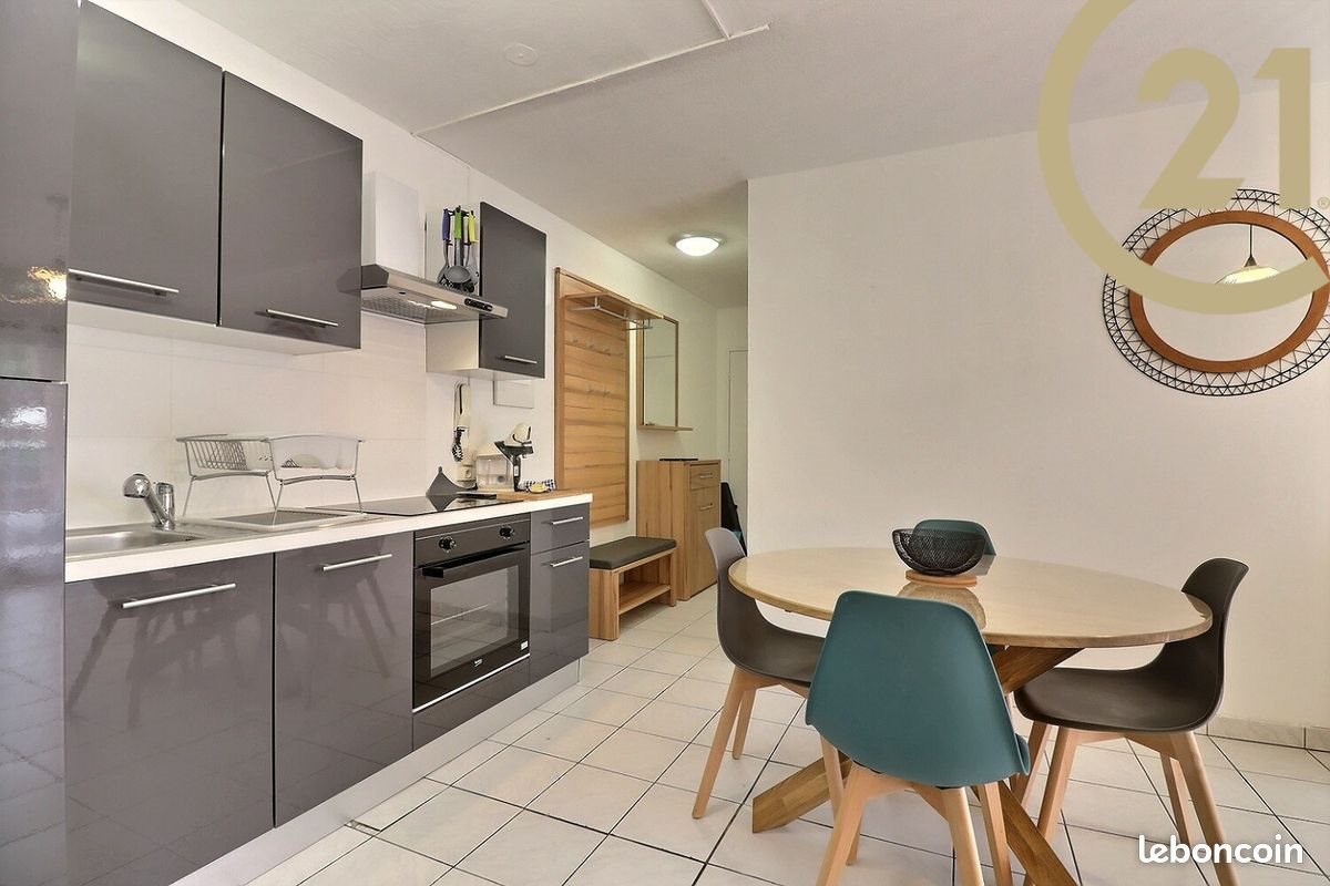 Appartement à louer, 38m², Fréjus
