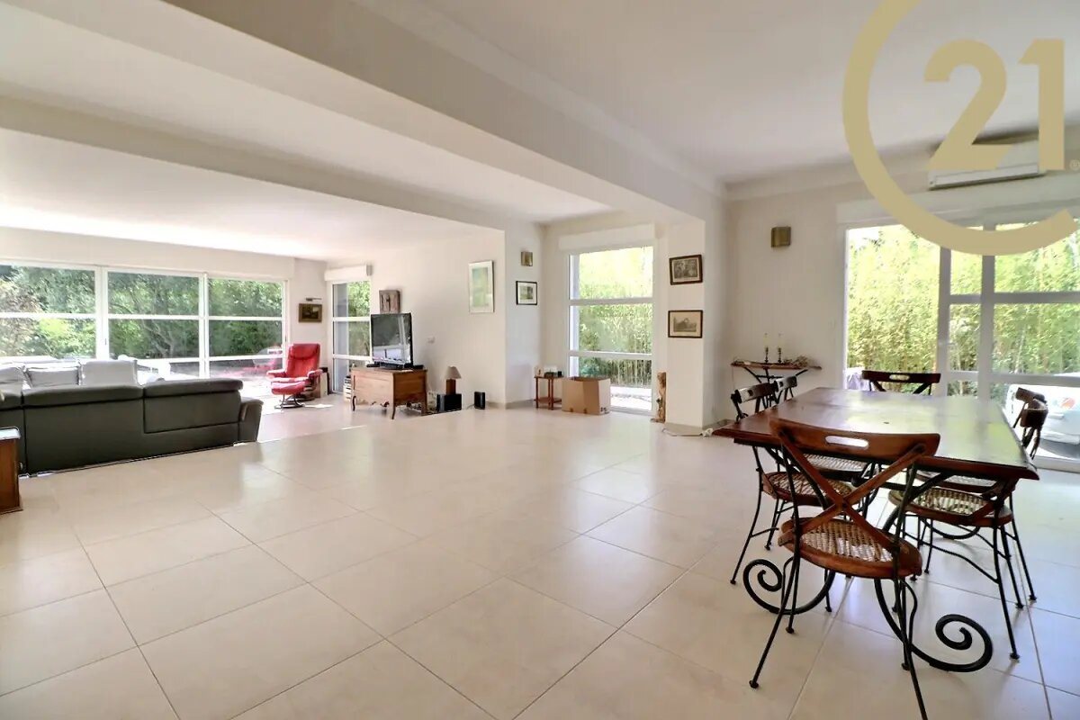 Maison à vendre, 146m², Saint-Raphaël
