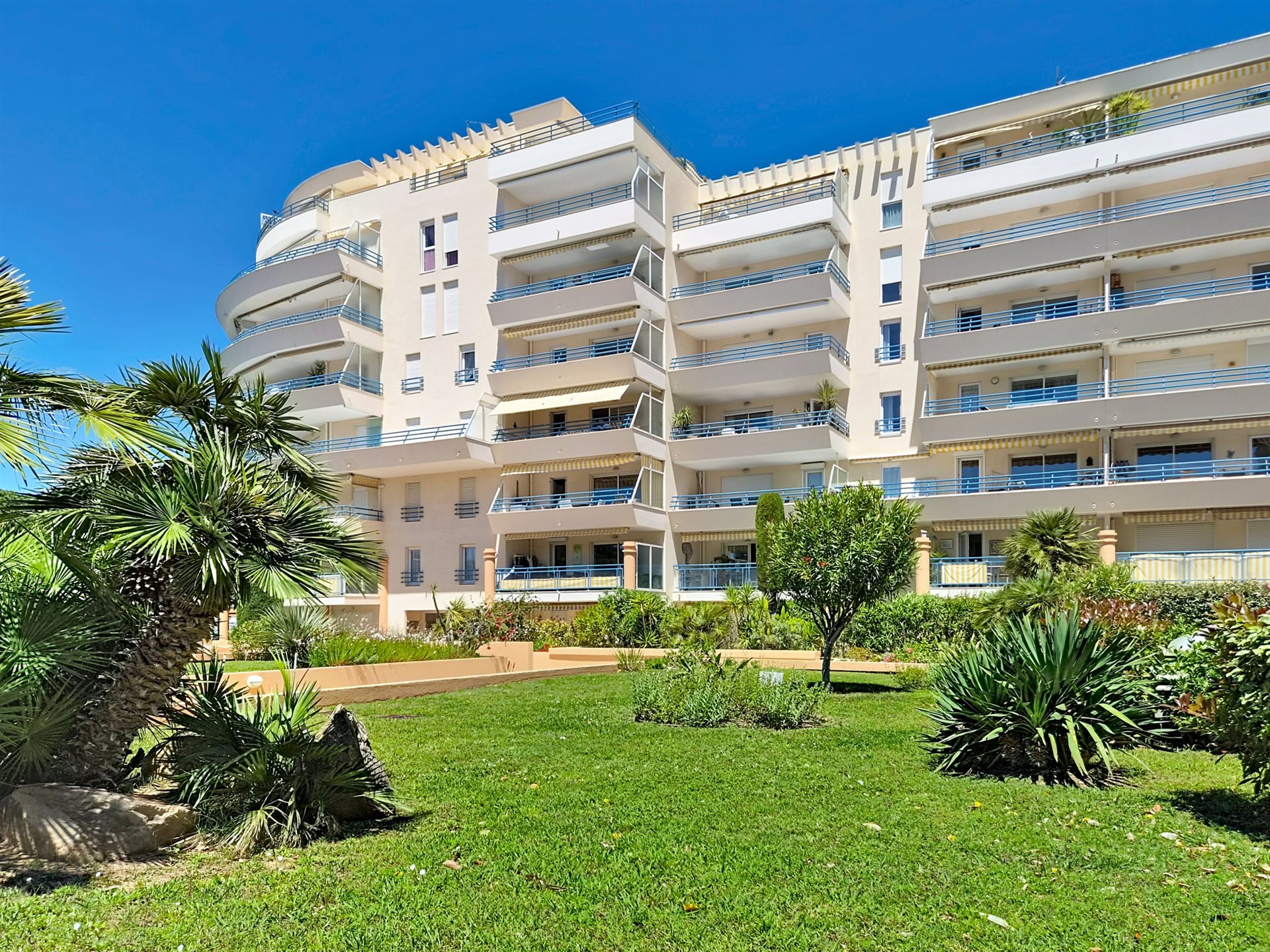 Appartement à vendre, 74m², Fréjus