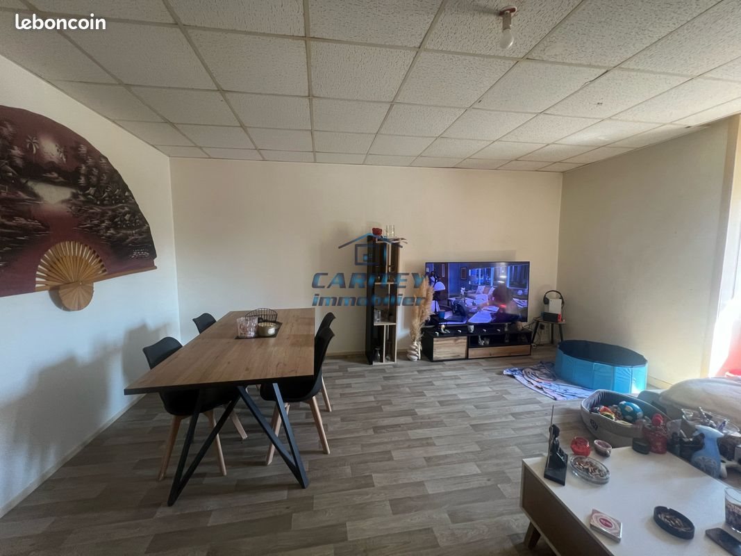 Appartement à louer, 75m², Villersexel