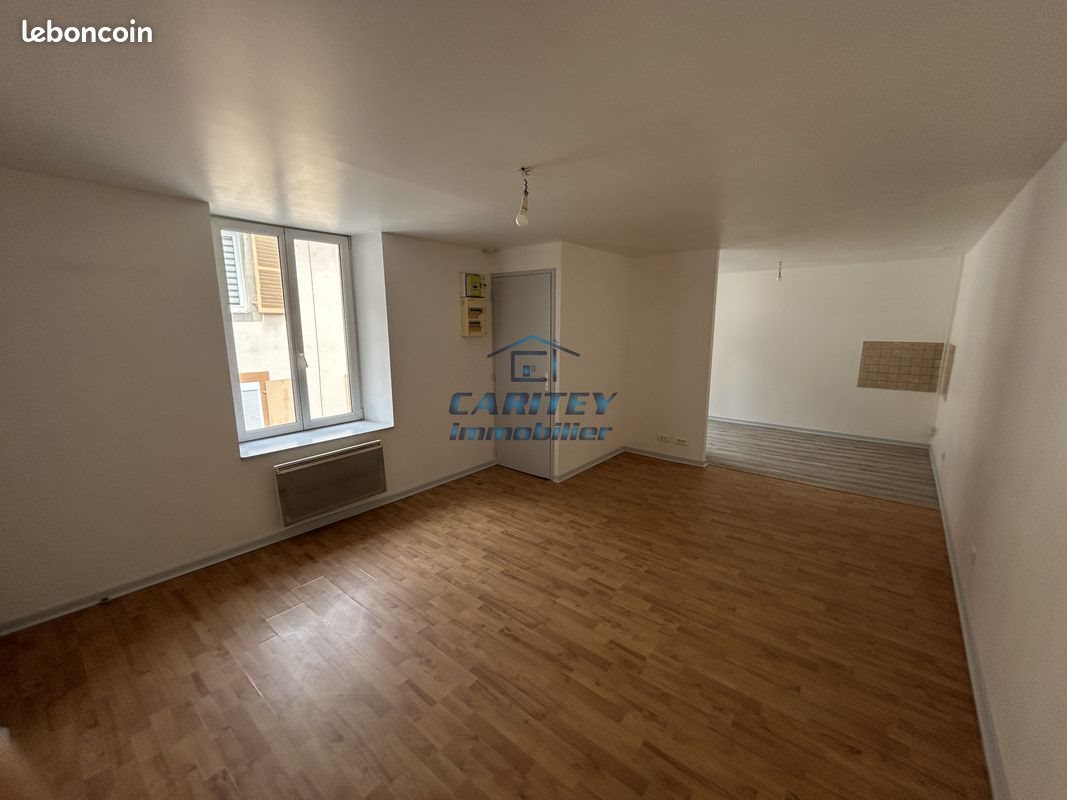 Appartement à louer, 42m², Lure