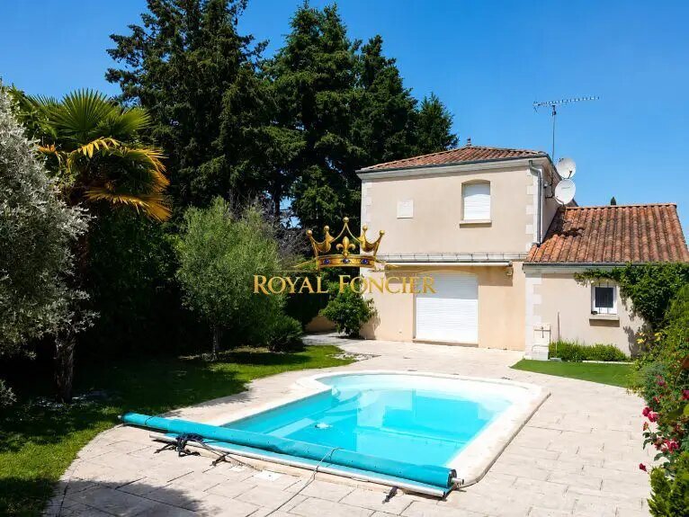 Maison à vendre, 118m², Dangé-Saint-Romain