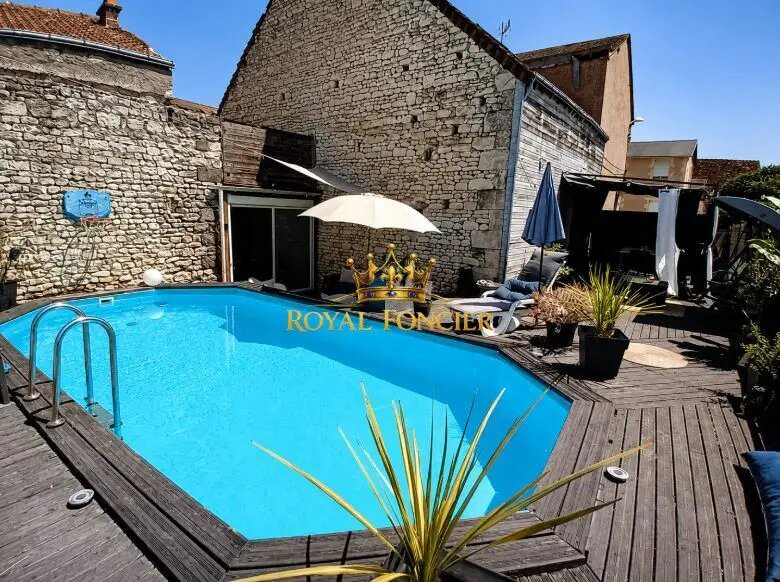 Maison à vendre, 421m², La Roche-Posay