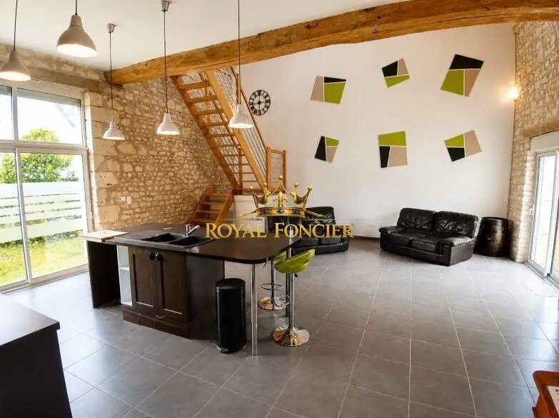 Maison à vendre, 165m², Dangé-Saint-Romain