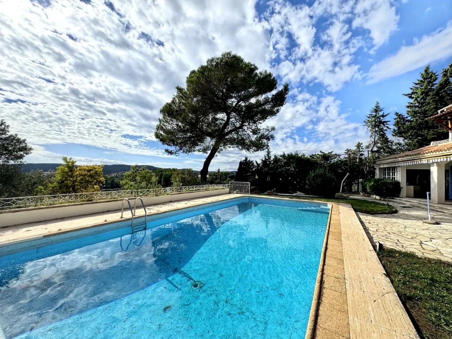 Maison à vendre, 380m², Draguignan