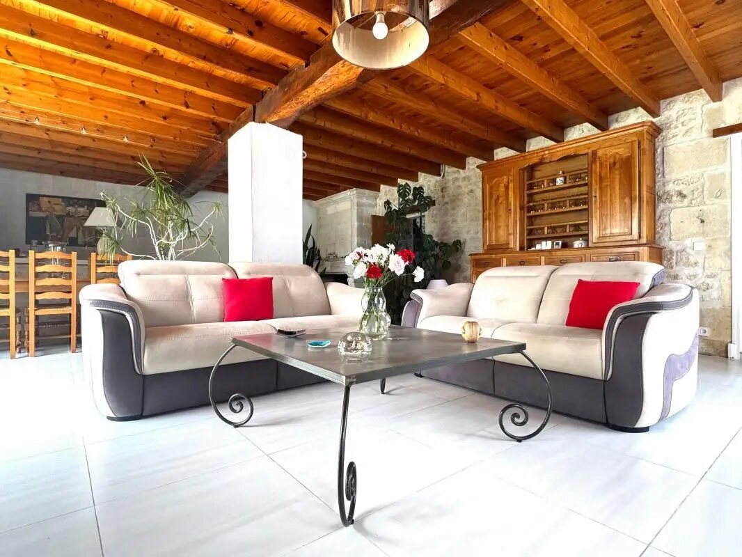 Maison à vendre, 228m², Nieul-lès-Saintes
