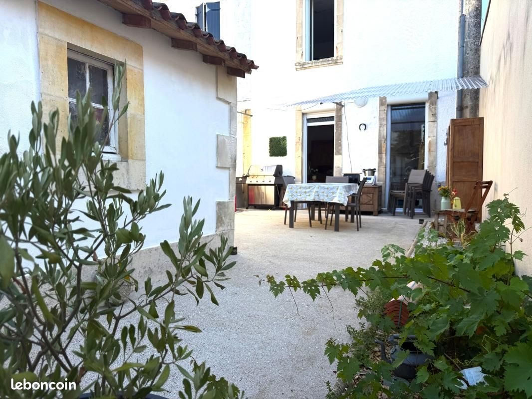 Maison à vendre, 91m², Saintes