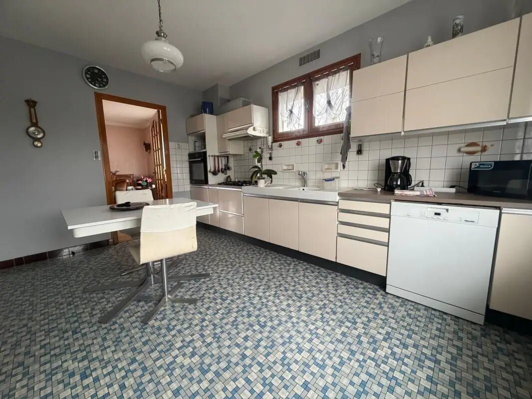 Maison à vendre, 141m², Saintes