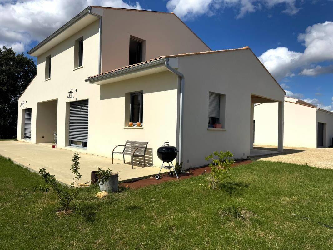 Maison à vendre, 220m², Corme-Royal