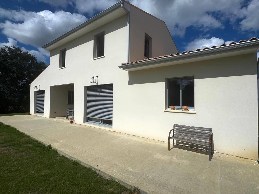 Maison à vendre, 220m², Corme-Royal