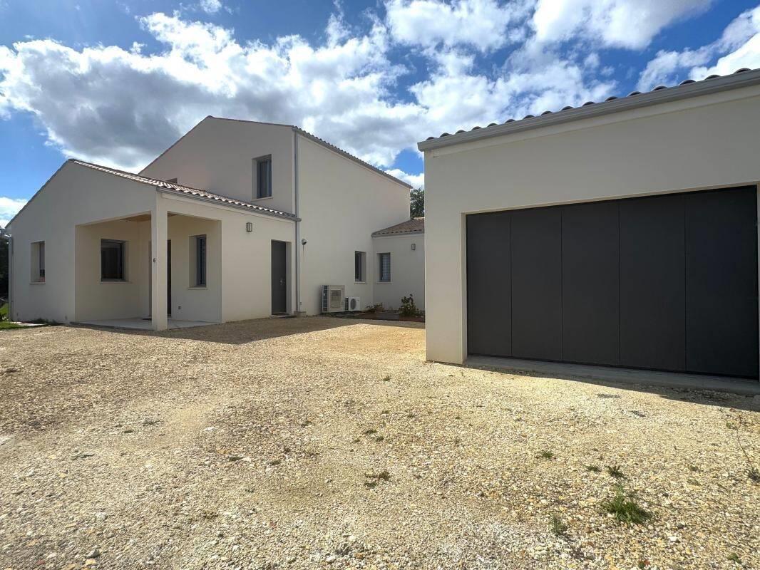 Maison à vendre, 220m², Corme-Royal