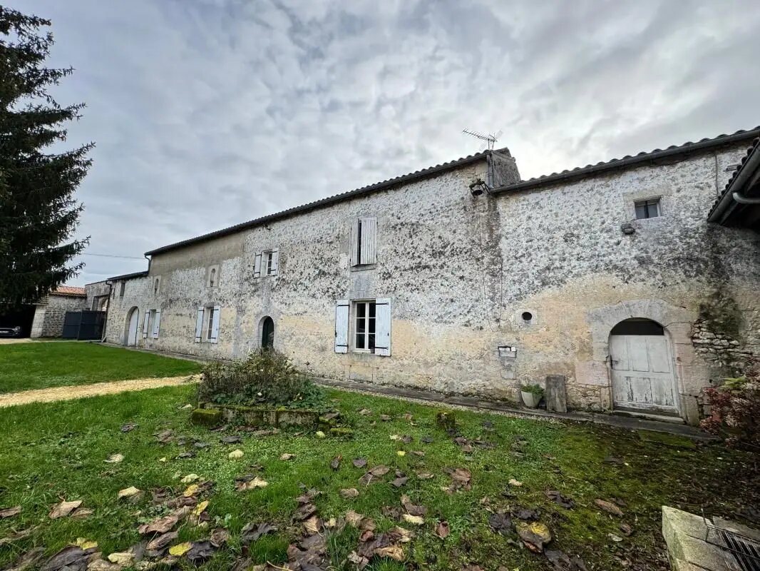 Maison à vendre, 157m², Saint-Germain-de-Lusignan