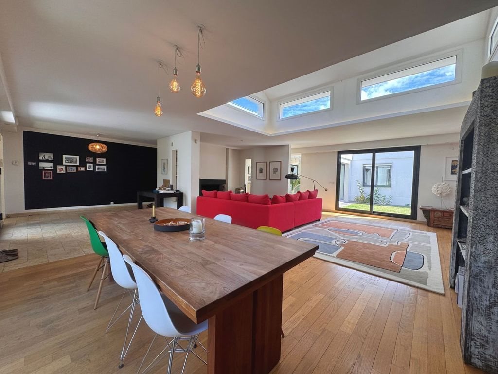 Maison à louer, 384m², Noisy-le-Grand