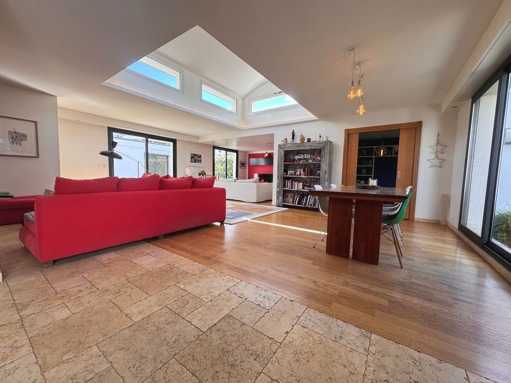 Maison à louer, 384m², Noisy-le-Grand